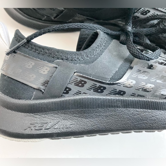 New Balance Shoes Womens’ sneakers lightweight Slip On Shoes New Balance 9.5